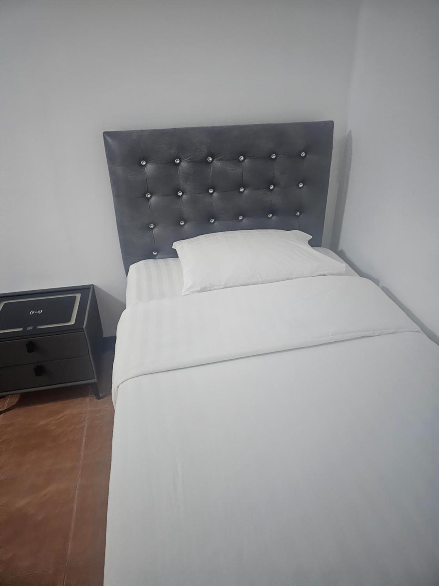 Happy Beach Jomtien Guesthouse Exterior photo